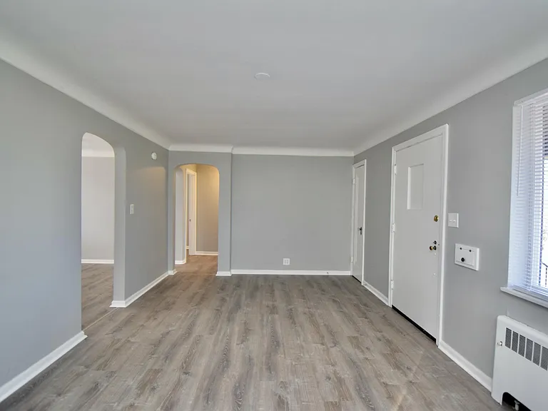 5219 Colerain Ave — Photo 4