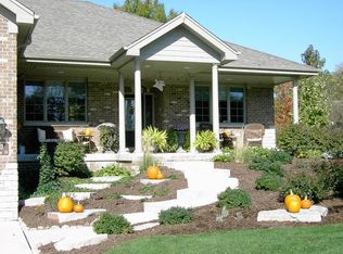 720 Stonebridge Rd, Frankfort, IL 60423