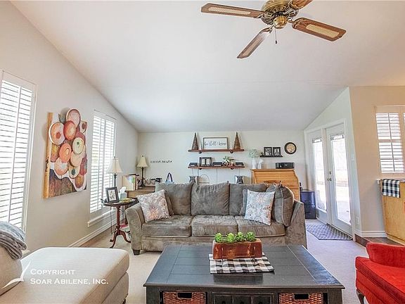 5th image of 2841 Brentwood Dr