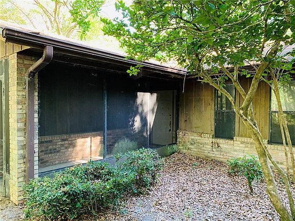 2nd image of 2160 W Dale Cir