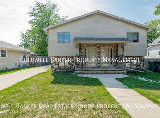 122 S James St, Kimberly, WI 54136