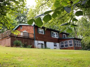 241 Summer Sound Rd, Piney Flats, TN 37686