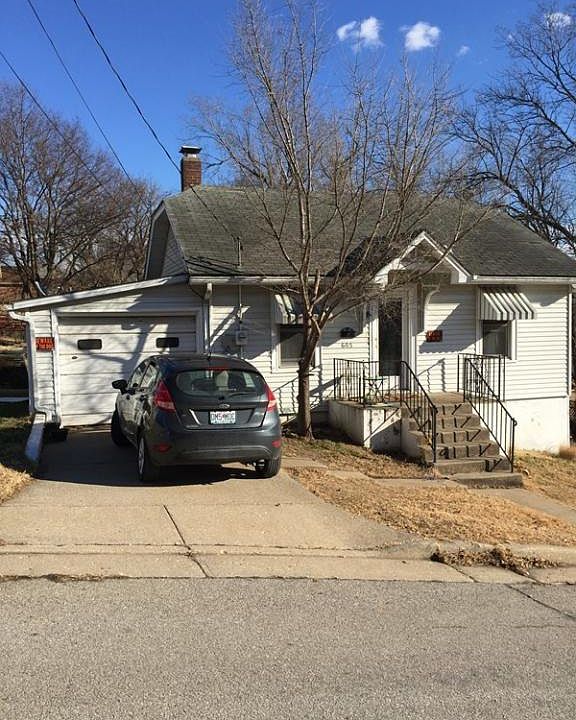 1st image of 605 Kansas St