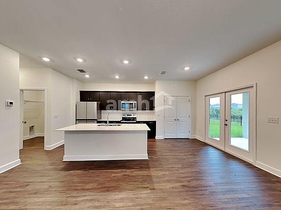 5th image of 1134 Walden Pond Dr