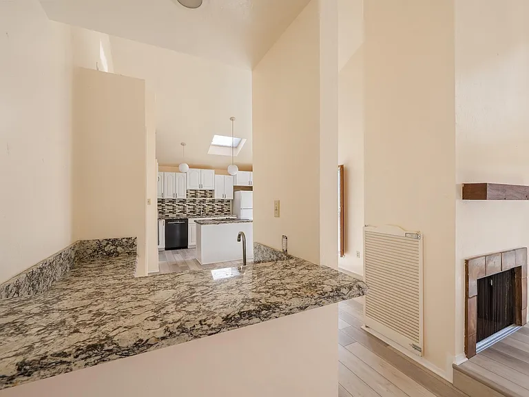 4330 Willow Beach Dr — Photo 11