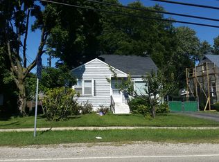 210 E Maple Ave, Mundelein, IL