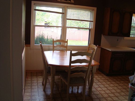 4th image of 114 NE 90th Ave