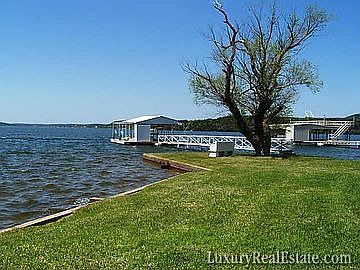 3rd image of 2027 Harris Dr