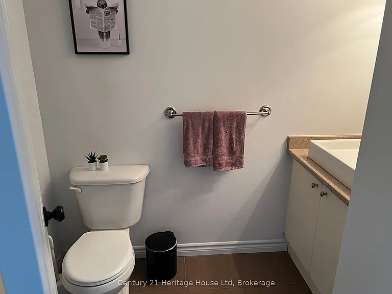 654 Woodlawn Rd E #B — Photo 10