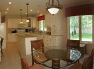 13 Stone Oak Blvd, Holland, OH