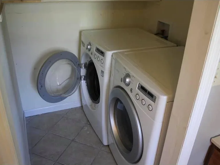 414 Levi Ct — Photo 5
