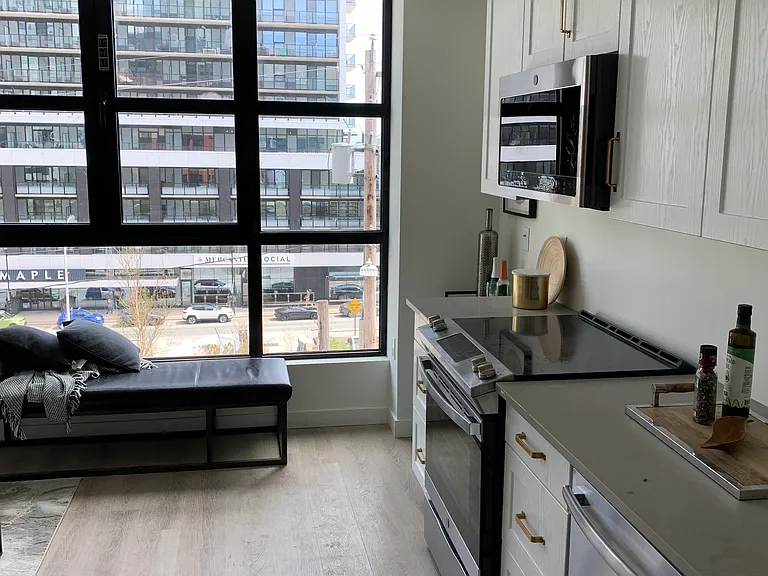 1585 Barrington St — Photo 20