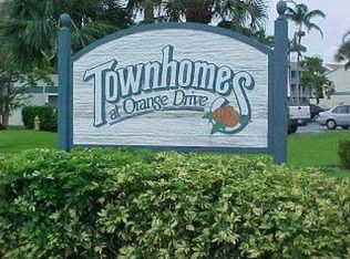 4250 SW 70th Ter, Davie, FL 33314