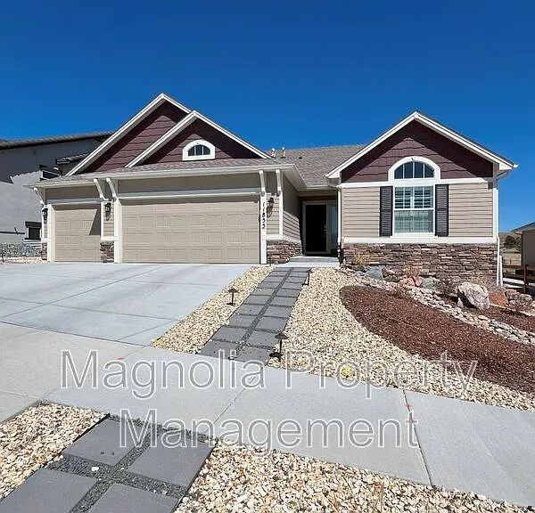 11855 Koenig Dr — Photo 1