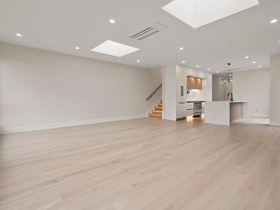 5th image of 152 W 3rd St #2