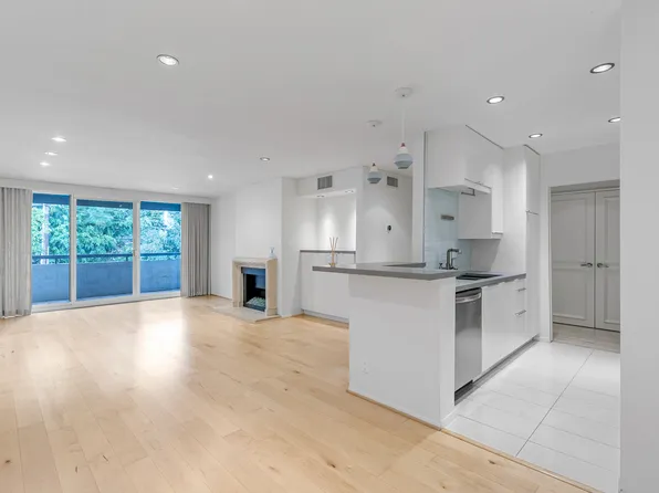 8535 W West Knoll Dr APT 213, West Hollywood, CA 90069