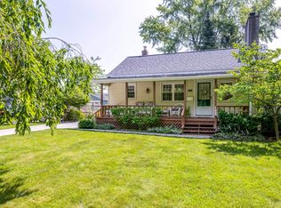 830 N 6th St, Saint Clair, MI