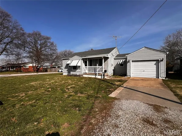 119 W 5th St, Hartford, IL 62048