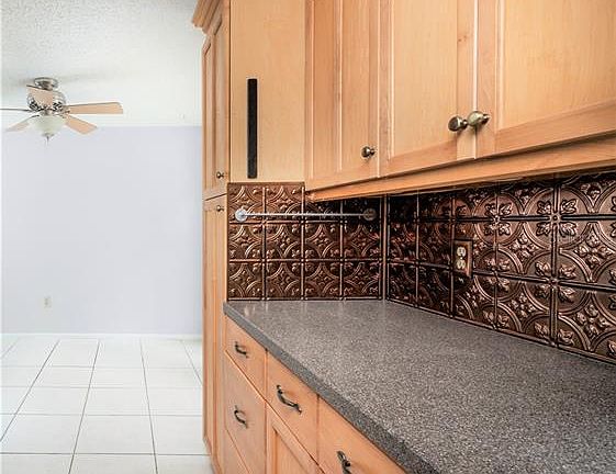 4th image of 2816 Edenwood St