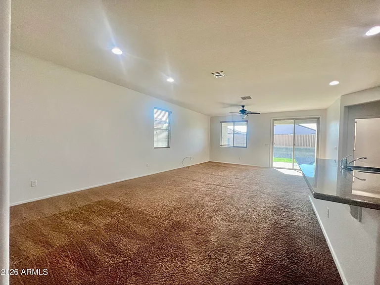9437 W Jones Ave — Photo 12