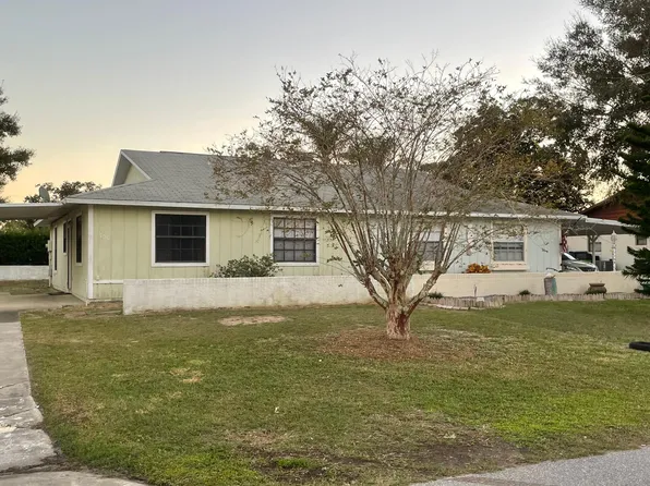 500 Finch Dr, Edgewater, FL 32141