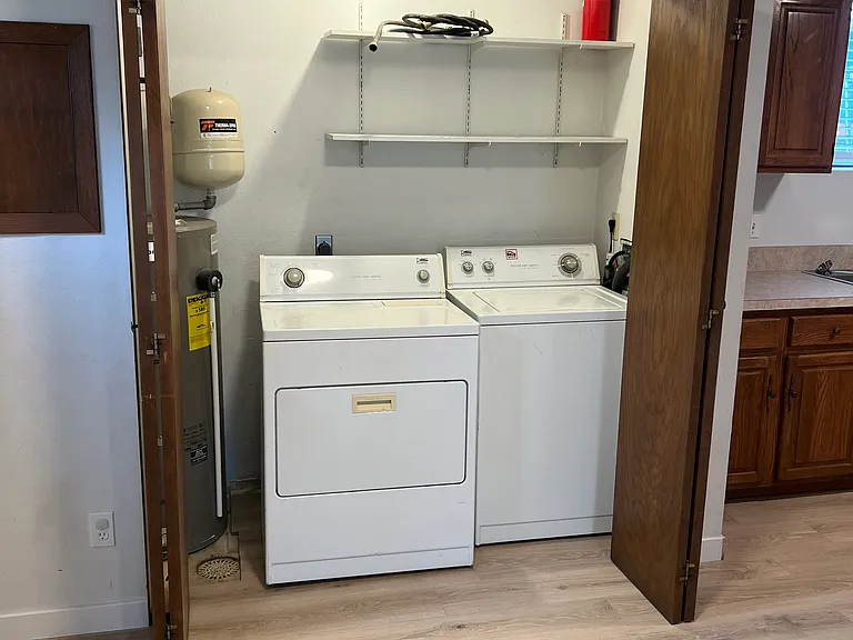 750 Absaraka St #B — Photo 10