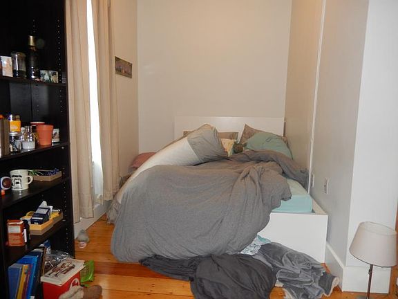 4th image of 40 Custer St #2