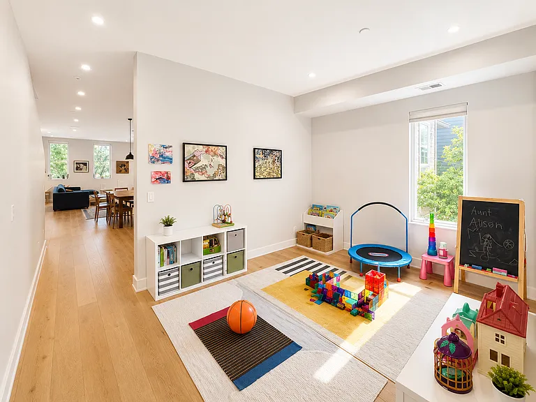 1219 Park Rd NW #3 — Photo 8