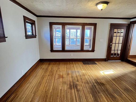 5th image of 95 Millbank St
