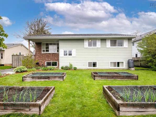 73 Wexford Rd, Cole Harbour, NS B2V 1R8