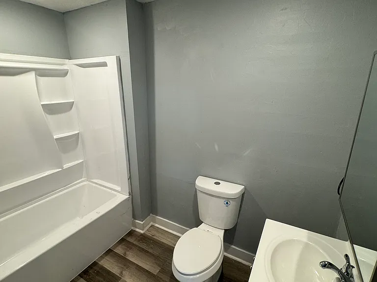 608 Hazlett Ave NW — Photo 6