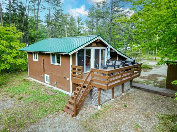 16 Merrimeeting Road, Conway, NH 03860