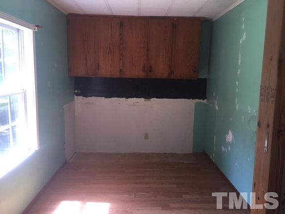 3rd image of 1930 Kennedy Cir