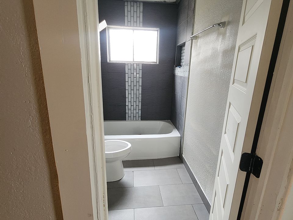 2nd image of 769 E 32nd Pl N