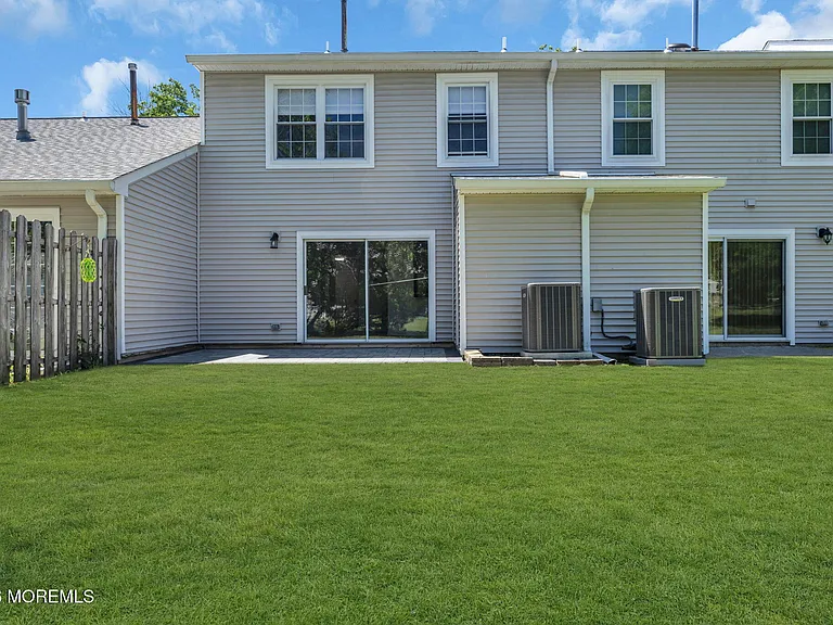 86 Holly Dr — Photo 21