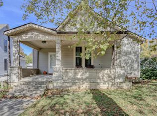 206 E Main St, Sidney, IL