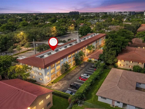 8605 W Sample Rd APT 211, Coral Springs, FL 33065