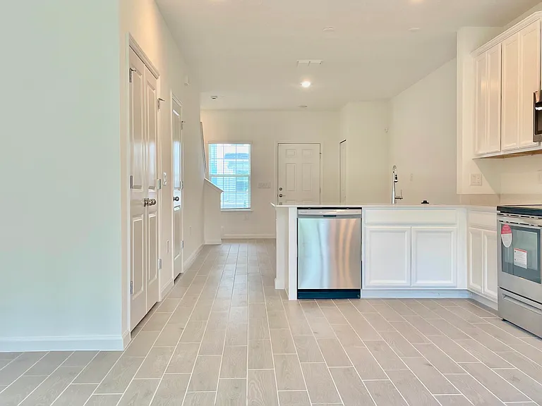 3409 SW 34th Avenue Cir #17 — Photo 7