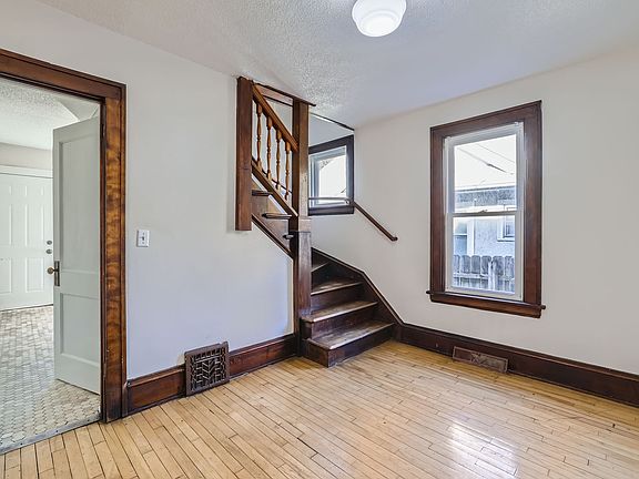 5th image of 3715 Lyndale Ave N
