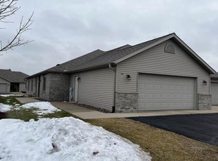 556 Clemens Ct #11, Portage, WI 53901