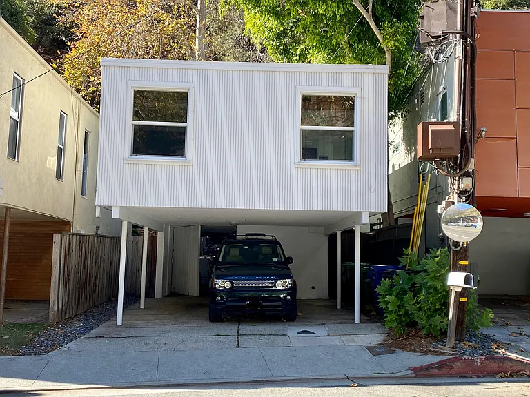 921 N Beverly Glen Blvd — Photo 10
