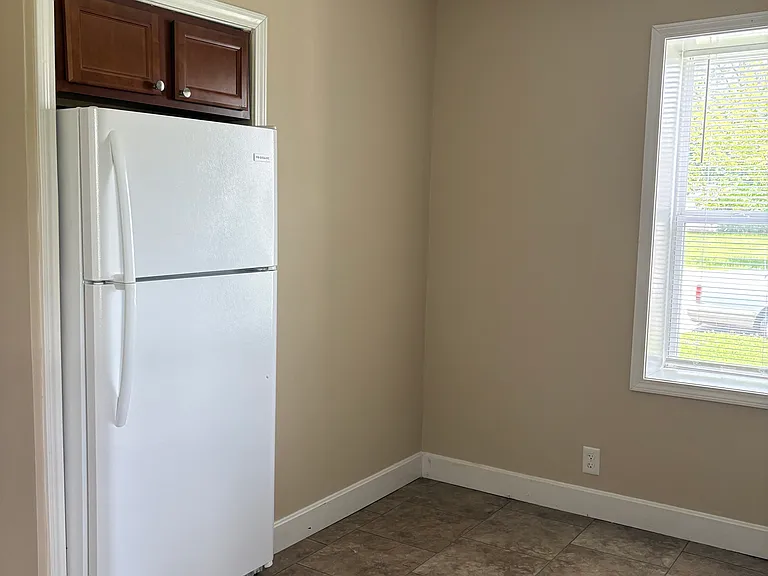 202 S Olive St #A — Photo 2