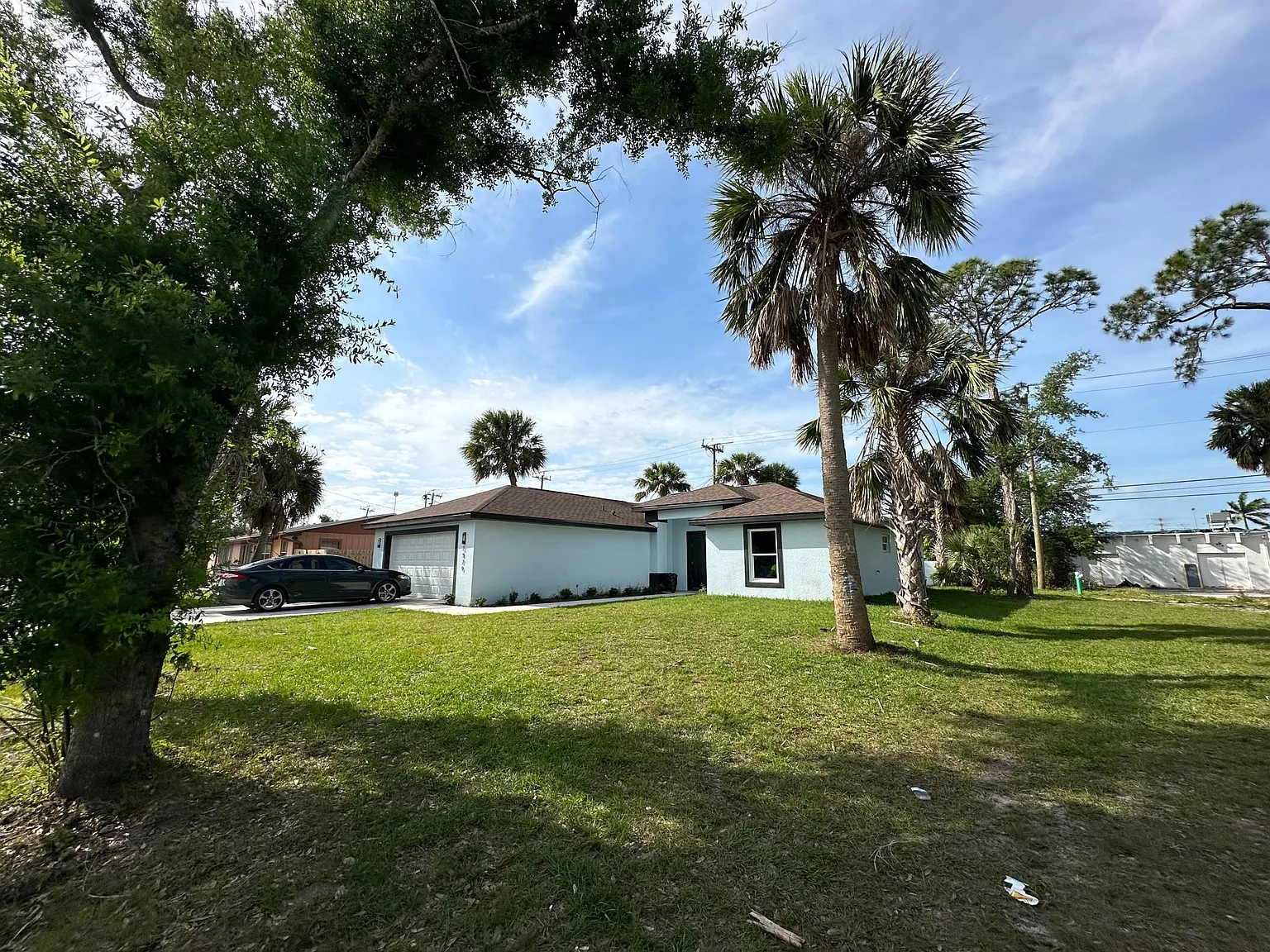 2579 Lakeshore Cir — Photo 3