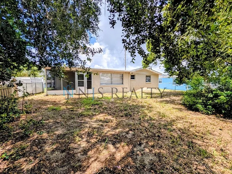 9520 Gray Fox Ln — Photo 16