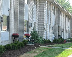Stateline_Apartments_Front