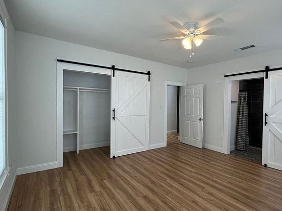 5th image of 3142 College Ave