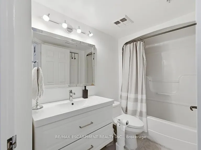 4013 Kilmer Dr #410 — Photo 11