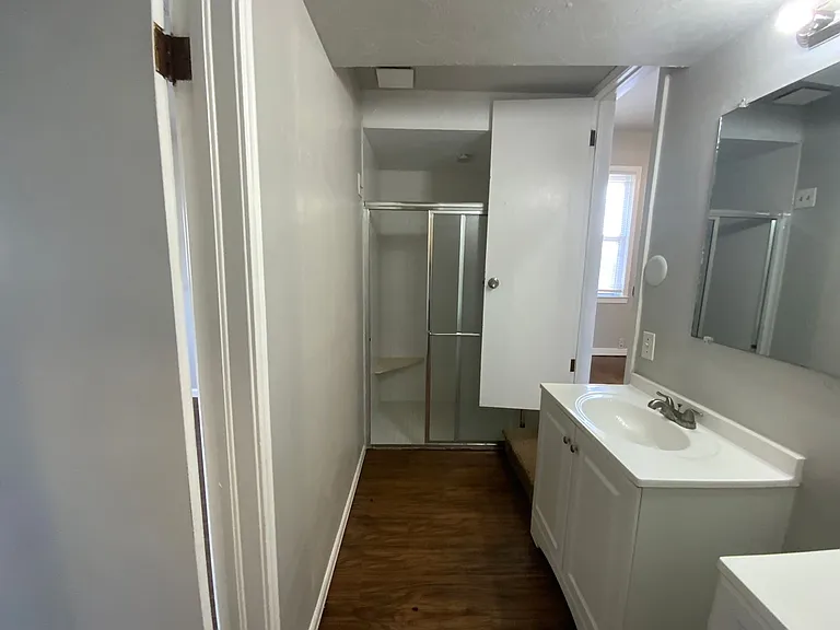4206 N Donald Ave — Photo 6
