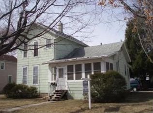 805 1/2 N State St, Appleton, WI 54911