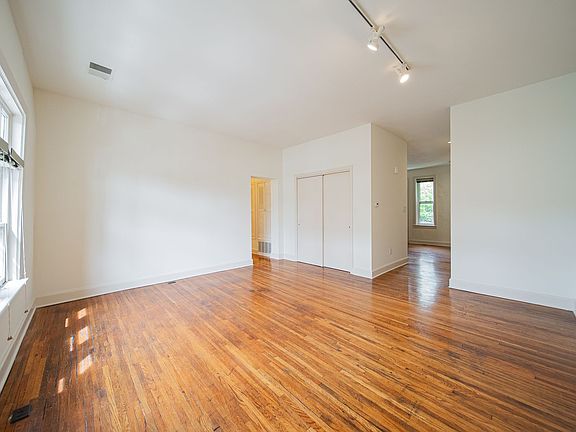 3rd image of 714 N High St #16